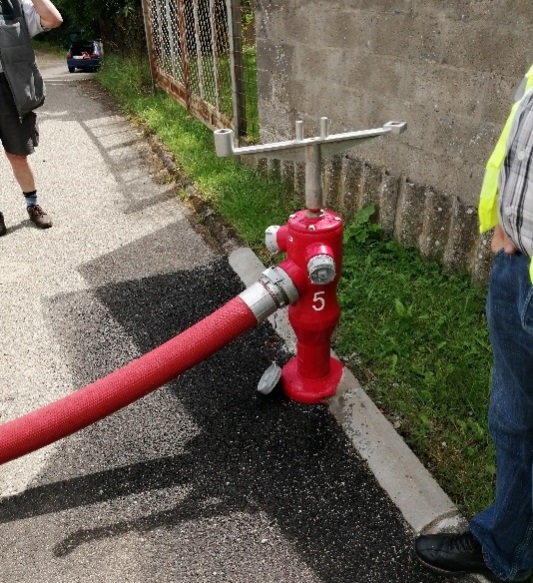 Contrôle d’un poteau incendie sur la commune de PETIT-REDERCHING